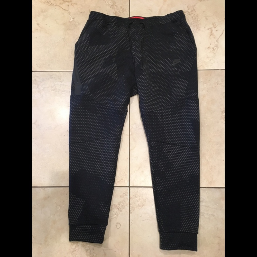 Nike tech fleece joggers XL